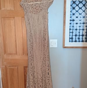 Monique Lhuillier gown